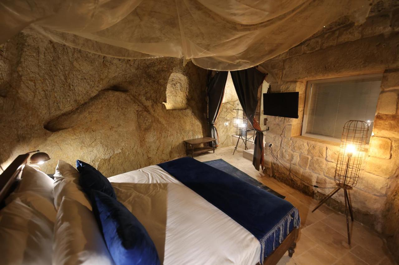 Uerguep Cave Suites Екстериор снимка