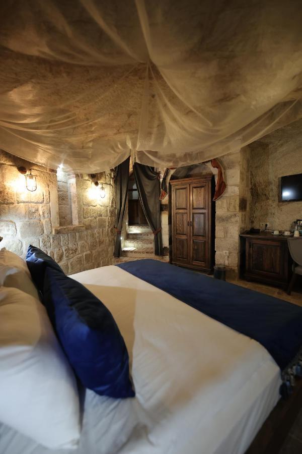 Uerguep Cave Suites Екстериор снимка