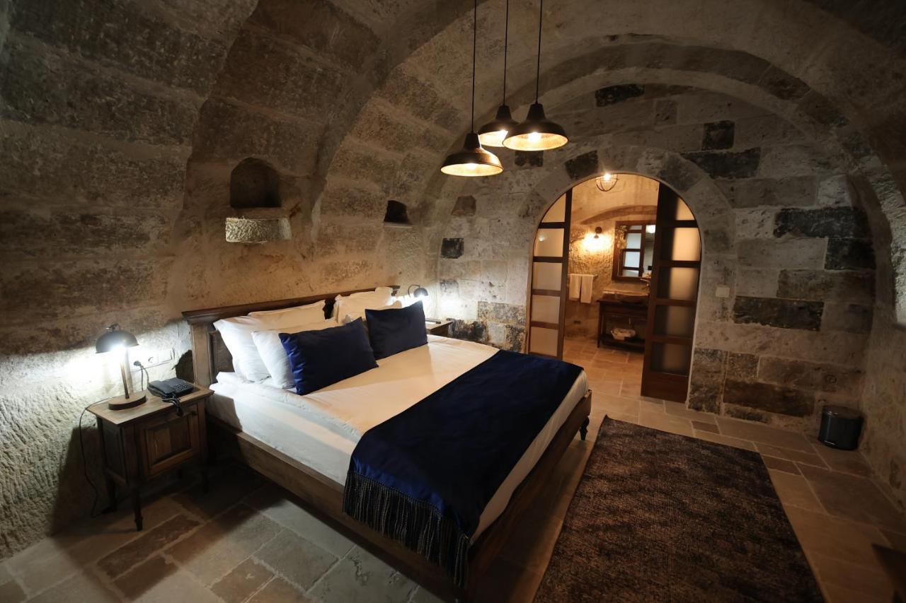 Uerguep Cave Suites Екстериор снимка