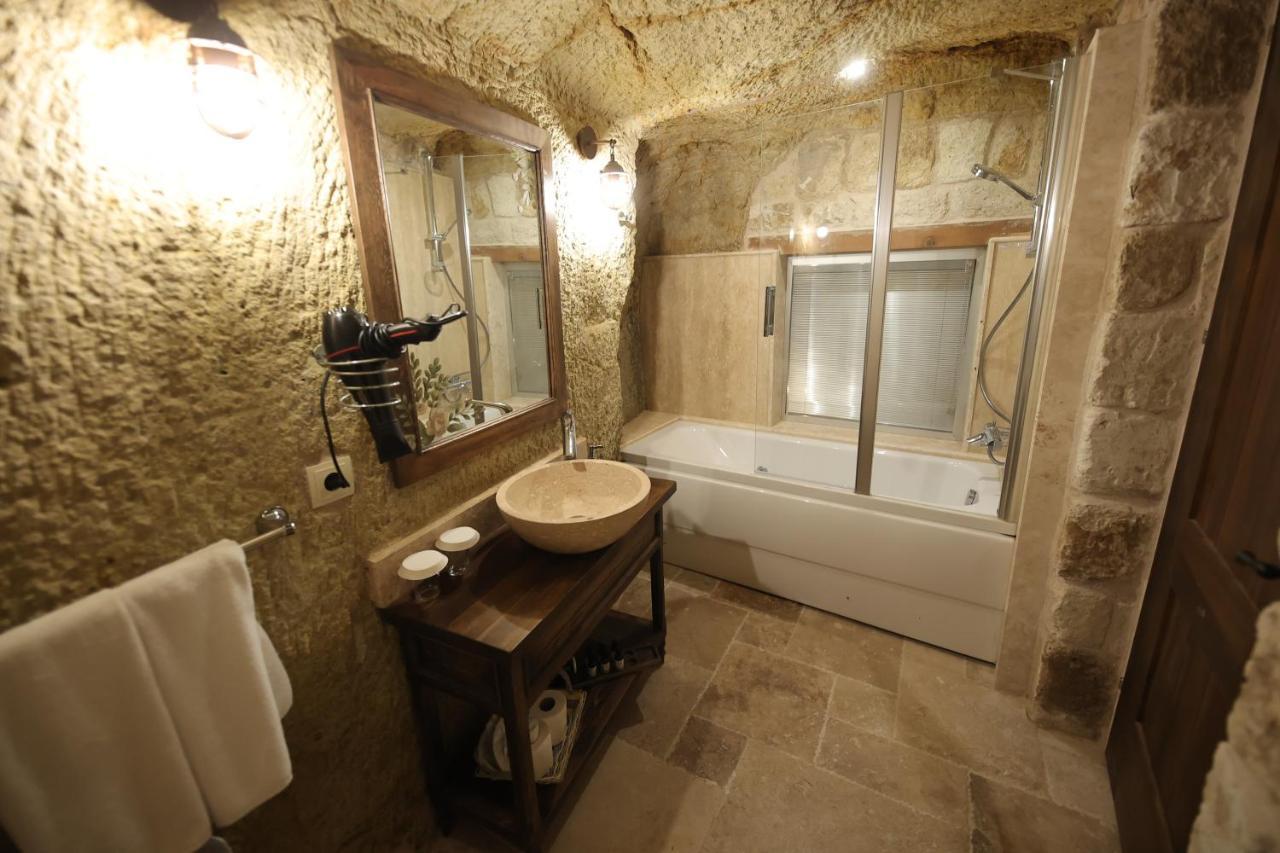 Uerguep Cave Suites Екстериор снимка