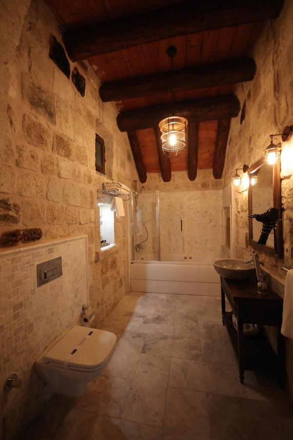 Uerguep Cave Suites Екстериор снимка