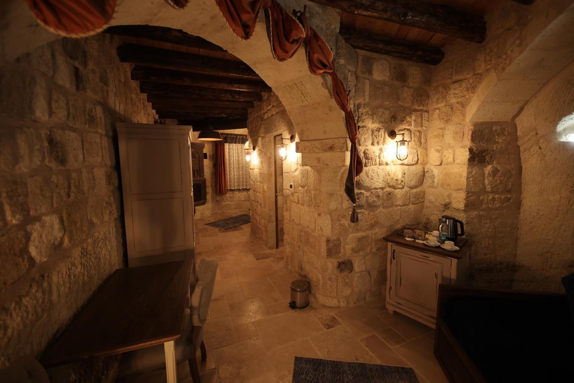 Uerguep Cave Suites Екстериор снимка
