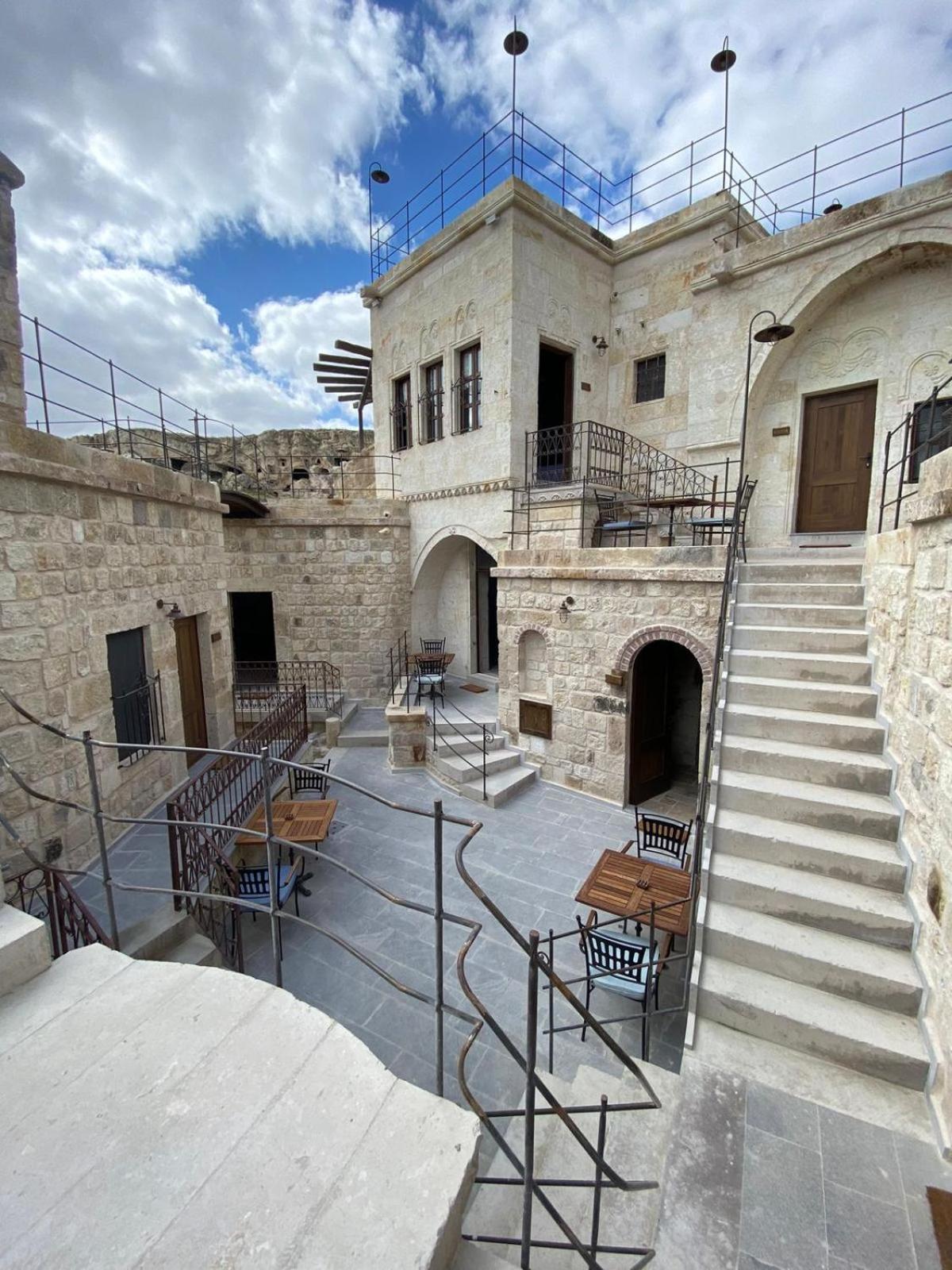 Uerguep Cave Suites Екстериор снимка