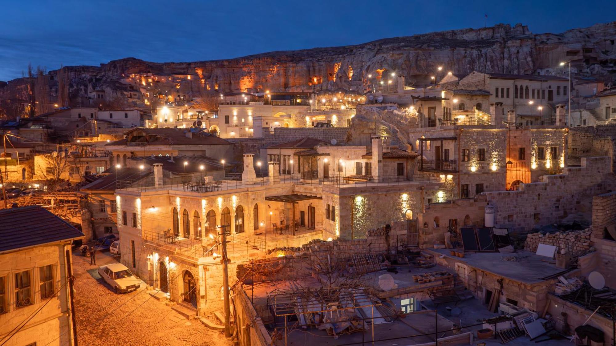 Uerguep Cave Suites Екстериор снимка